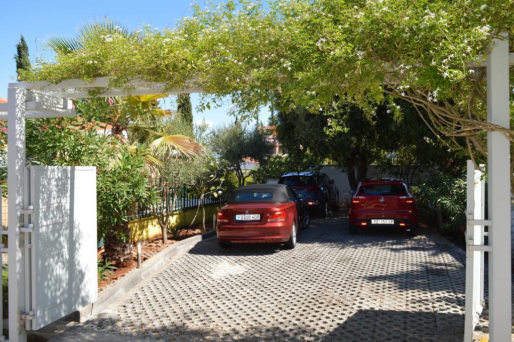 Apartments Vukovic Stari Grad  Esterno foto