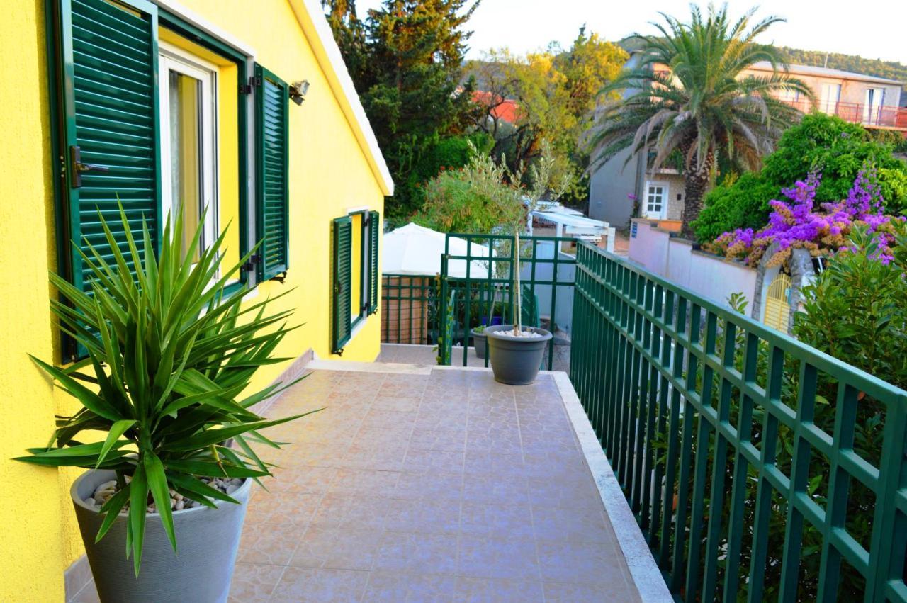 Apartments Vukovic Stari Grad  Esterno foto